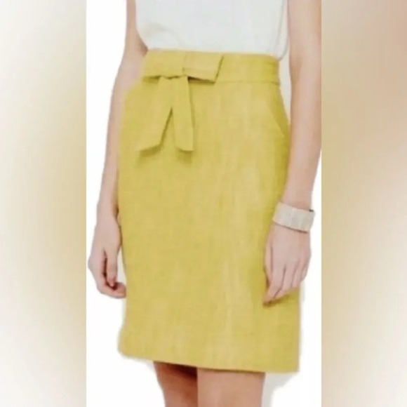 MILLY Bow Pencil Skirt in Black - Picture 1 of 7